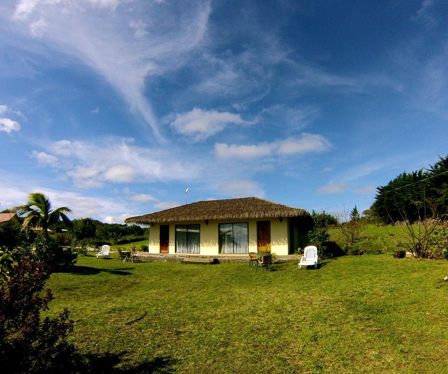 Cabanas Honu Nui Villa Hanga Roa Esterno foto